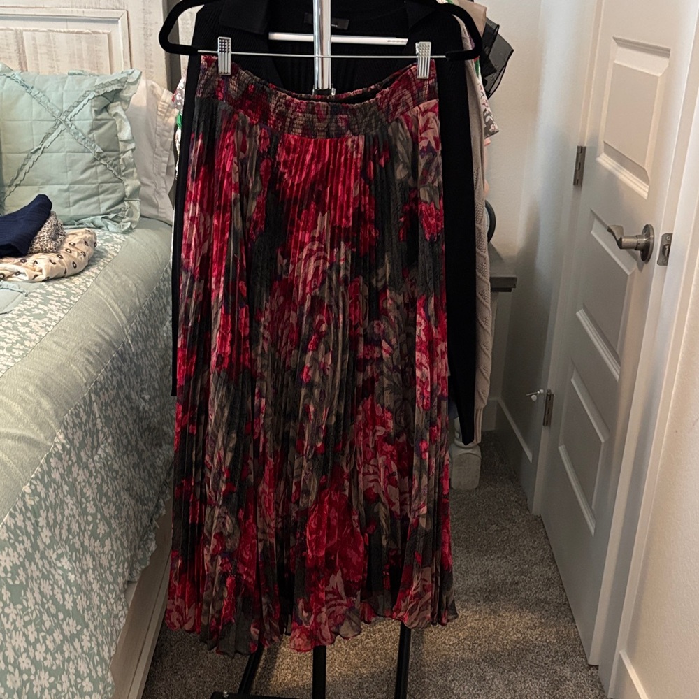 White House Black Market Red and Black Floral Maxi Skirt